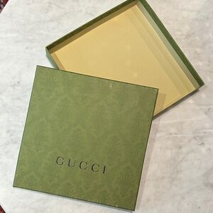 Gucci Green Logo Box 10x10x1.7